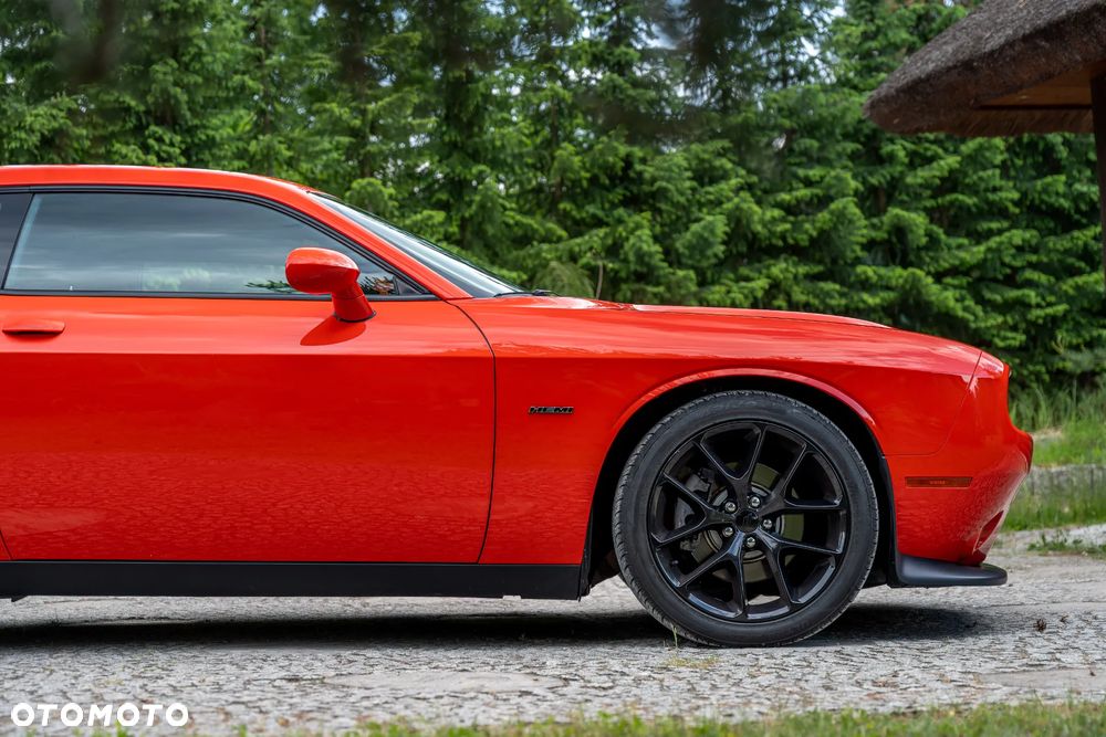 Dodge Challenger 5.7 R/T - 10