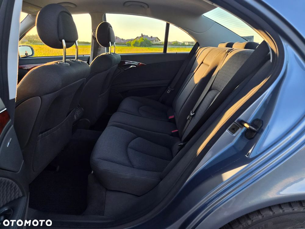 Mercedes-Benz Klasa E 280 CDI Elegance - 31