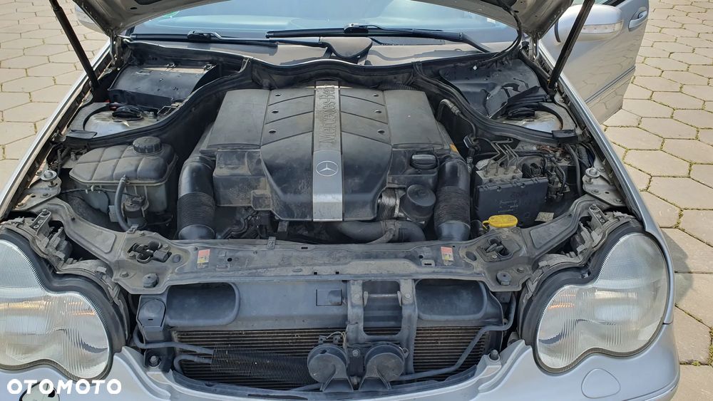 Mercedes-Benz Klasa C 240 4Matic Avantgarde - 12