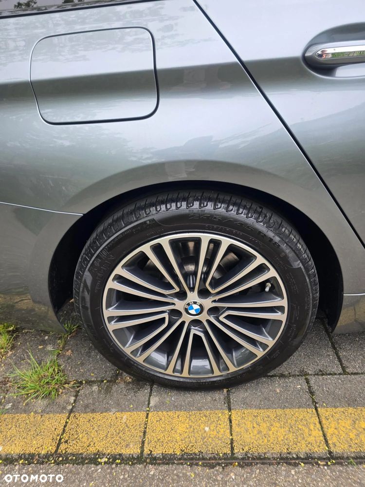 BMW Seria 5 520d xDrive Sport Line - 10