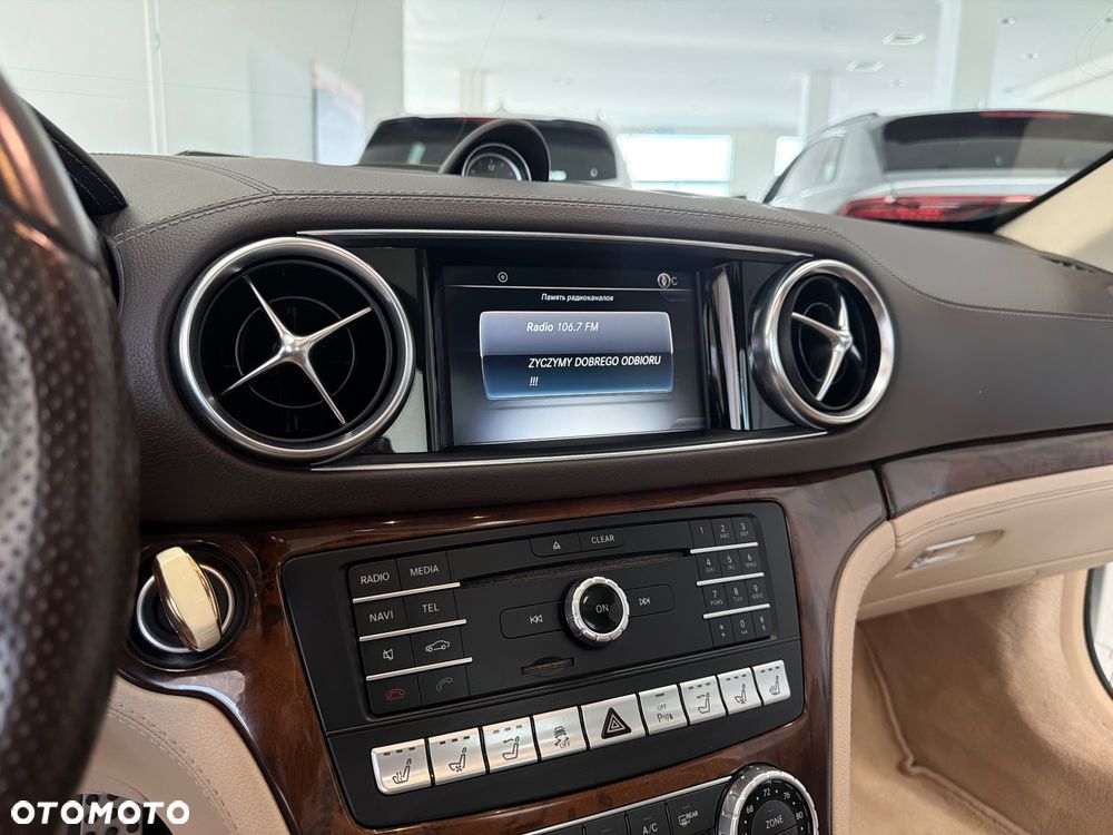 Mercedes-Benz SL - 28