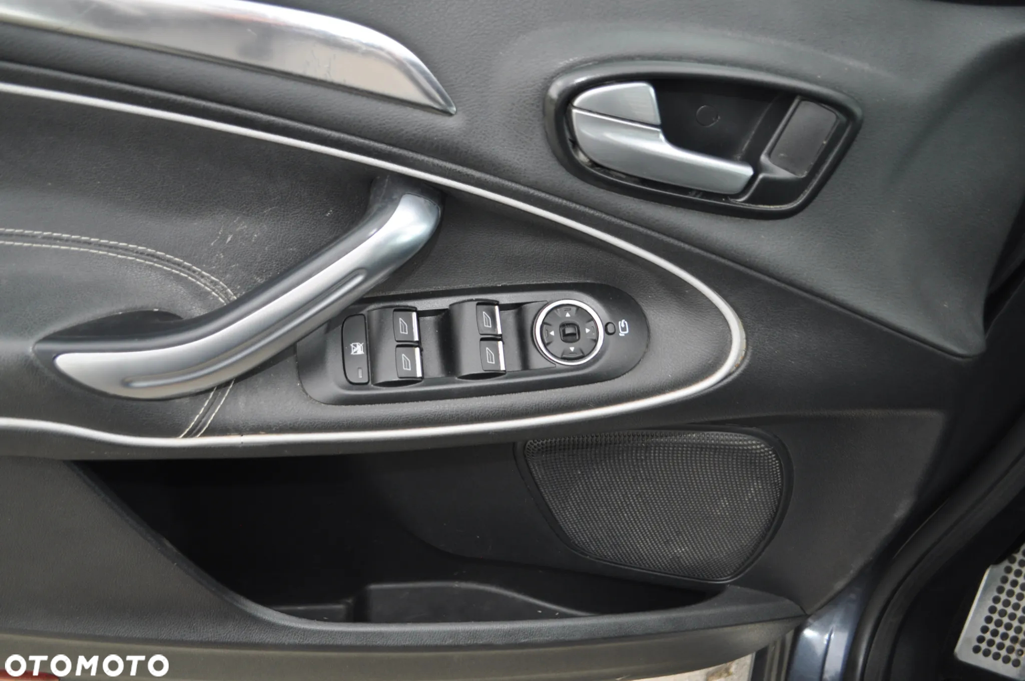 Ford S-Max 2.0 TDCi Titanium - 25