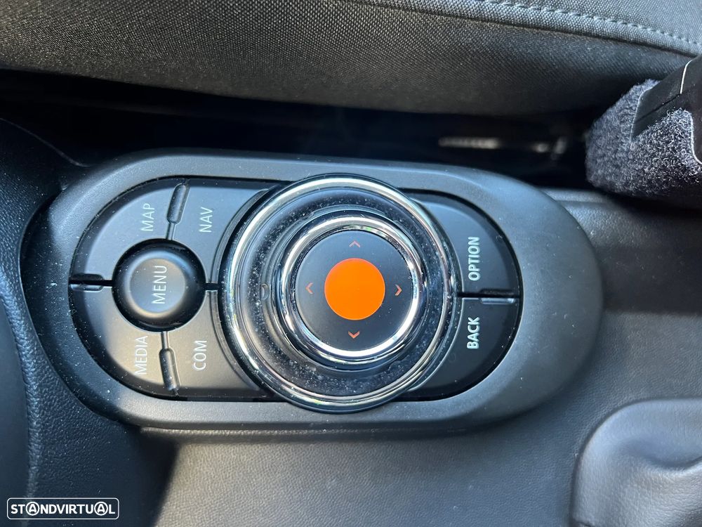 MINI 3 Portas One D - 15