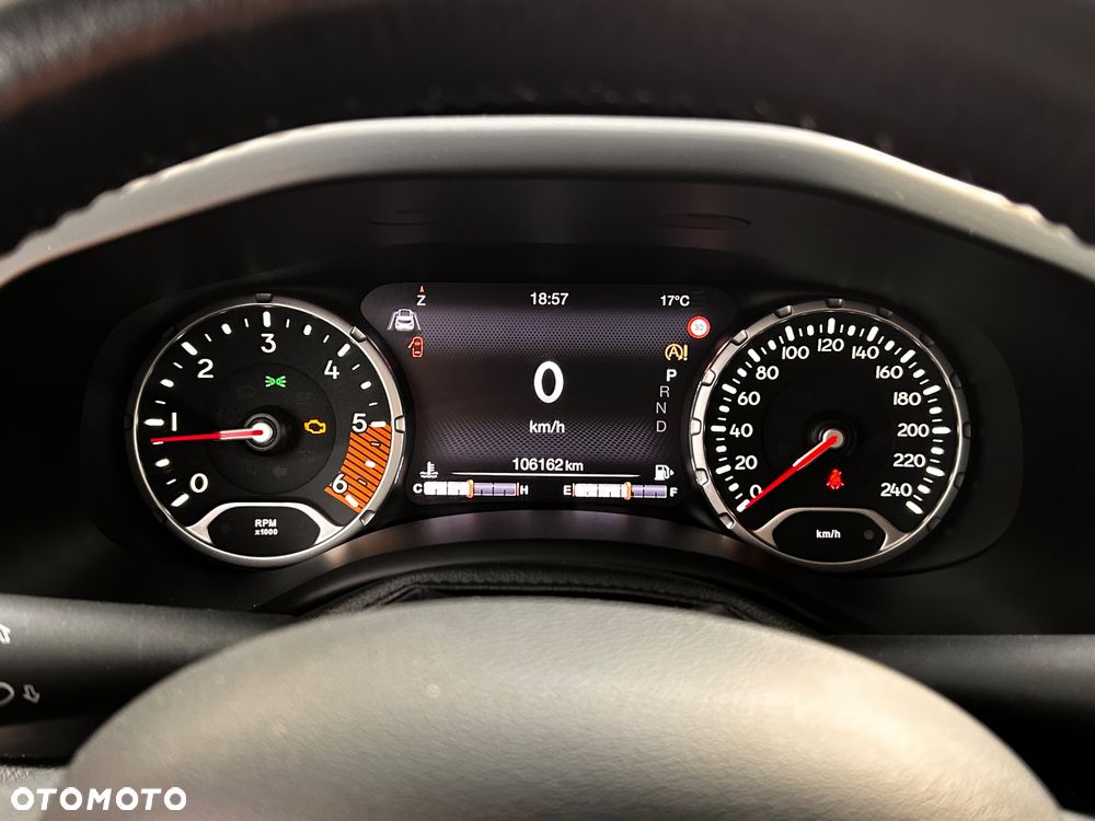 Jeep Renegade - 33