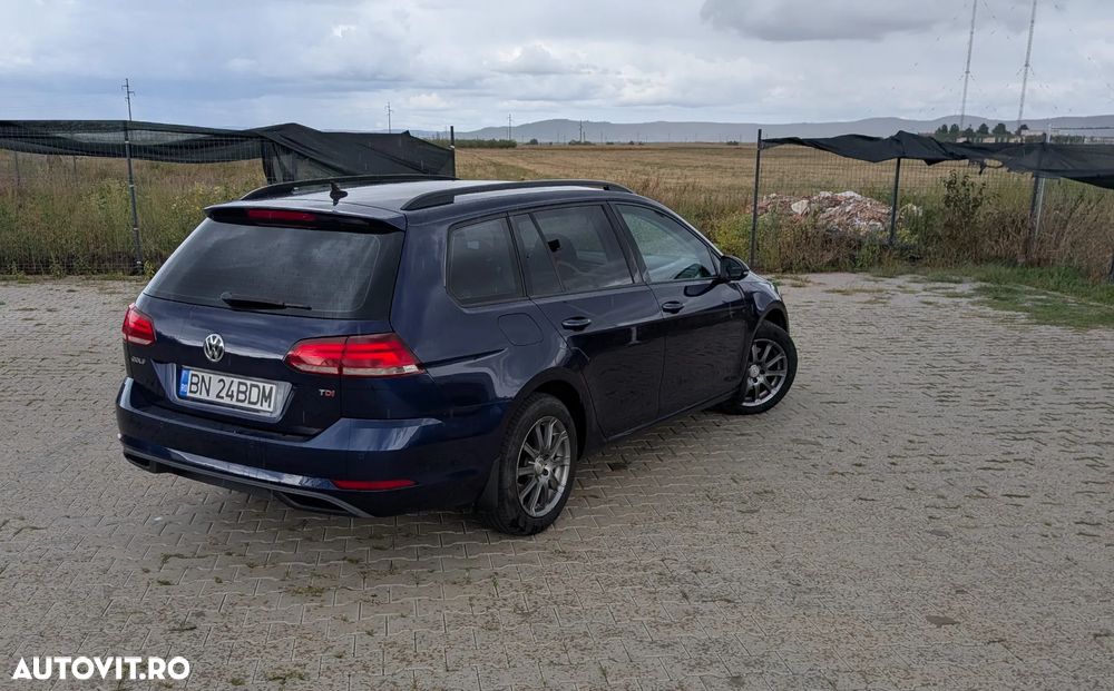 Volkswagen Golf 1.6 TDI Comfortline - 6