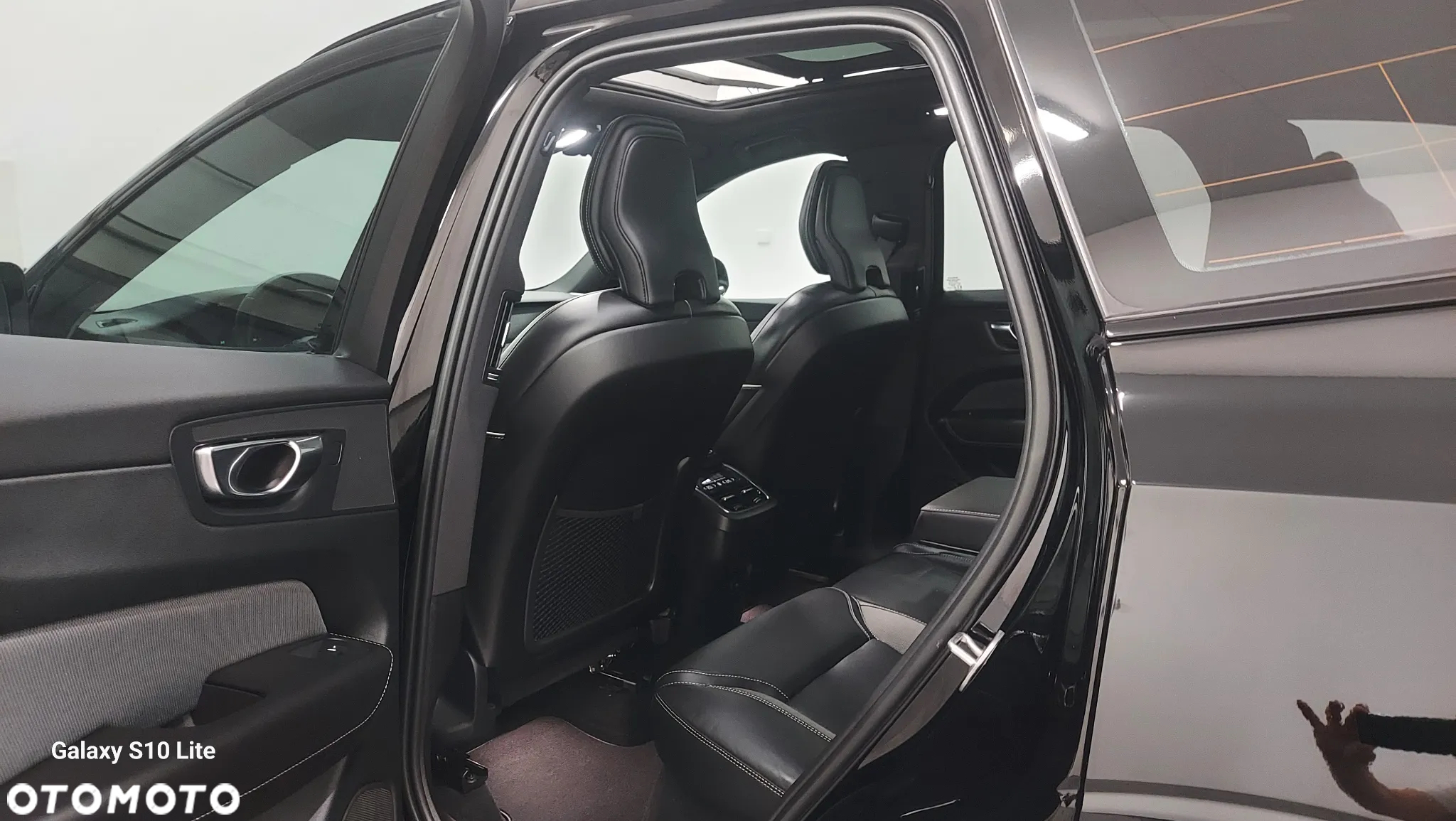 Volvo XC 60 B4 D Plus Dark - 5