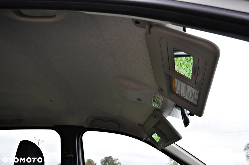 Dacia Lodgy TCe 115 Comfort - 26
