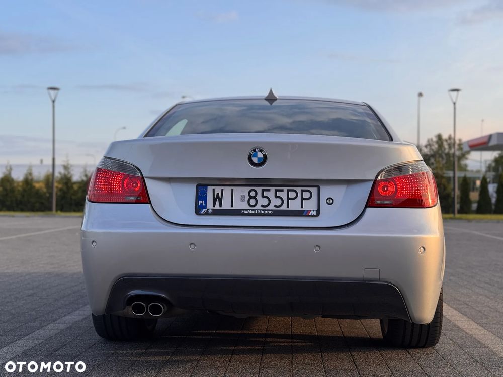 BMW Seria 5 523i Touring - 10