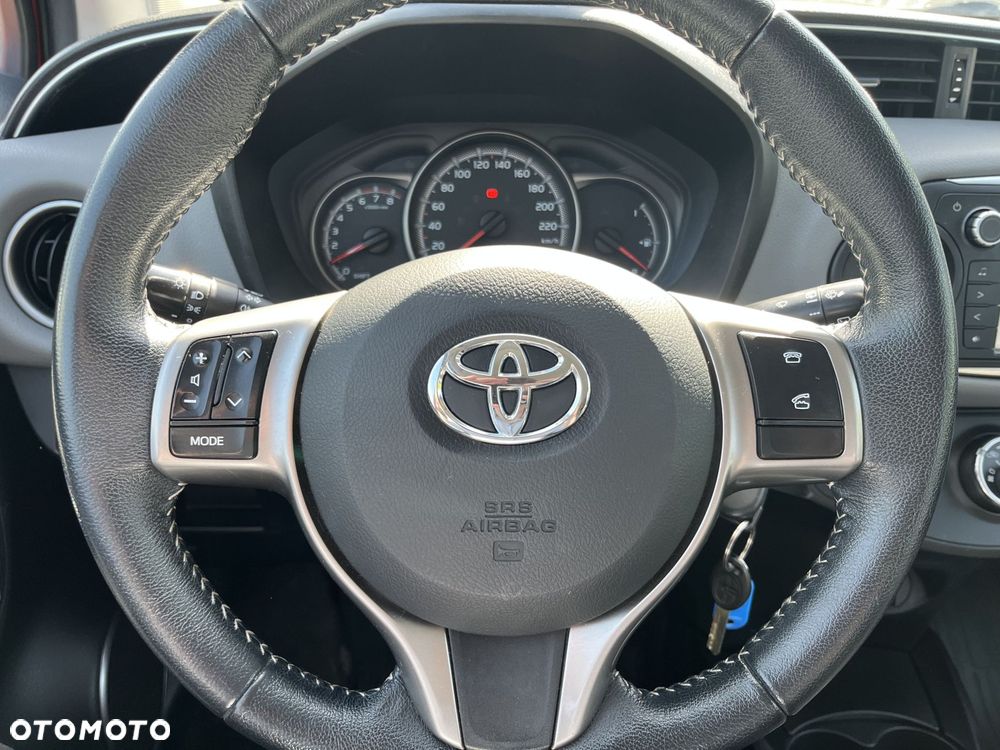 Toyota Yaris 1.33 Premium - 7