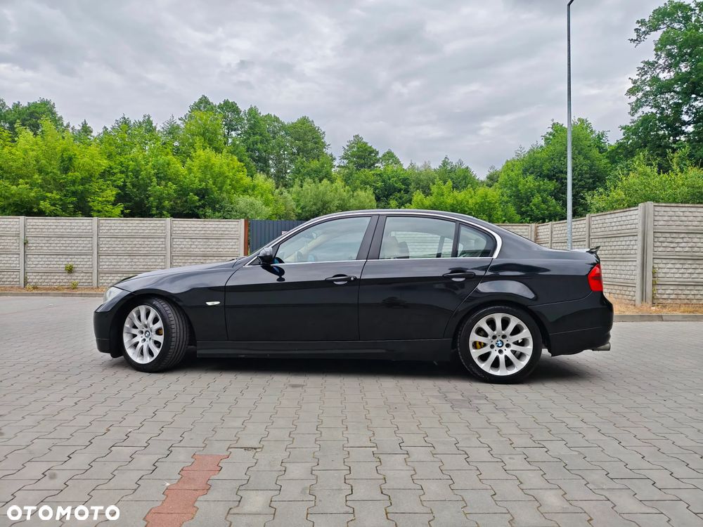 BMW Seria 3 325i - 3