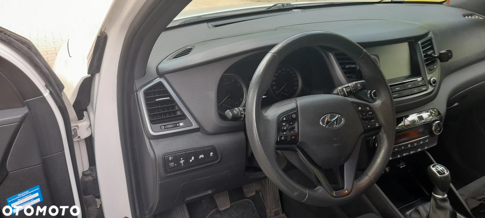 Hyundai Tucson 1.6 GDI BlueDrive GO 2WD - 13