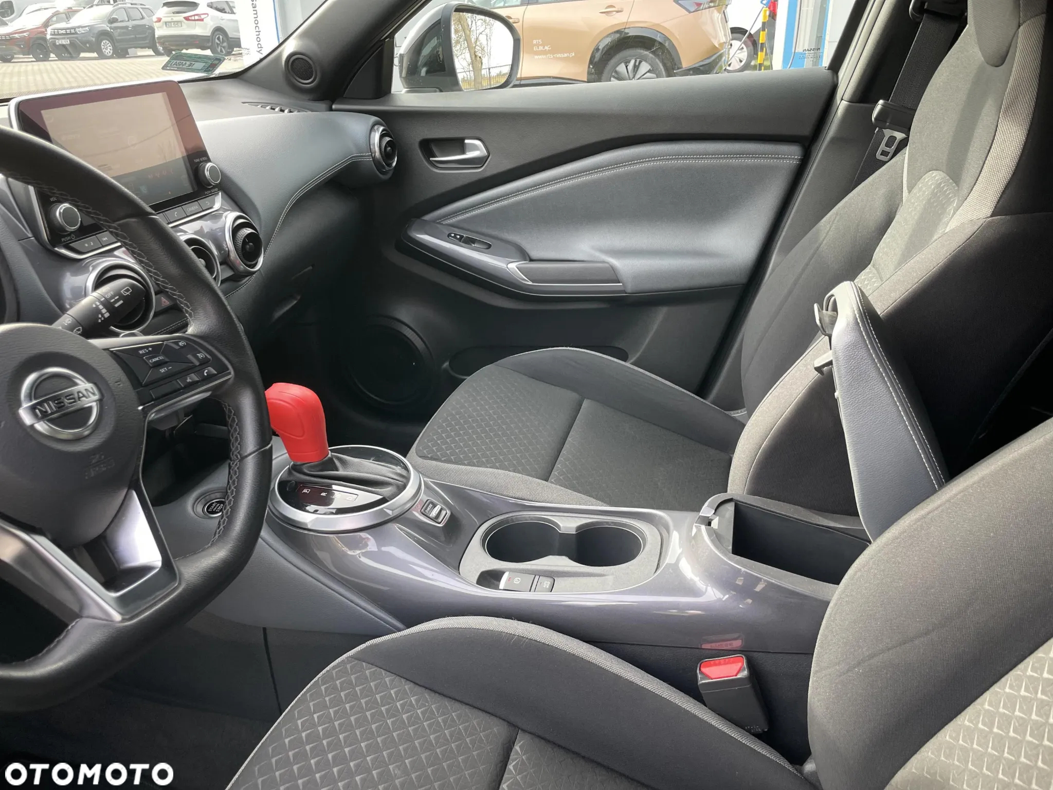 Nissan Juke 1.0 DIG-T N-Connecta DCT - 26