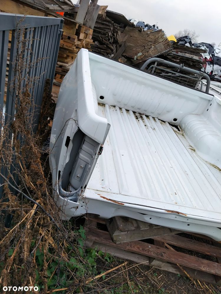 MAZDA BT50 2022- PAKA BAGAŻNIK SKRZYNIA  TYŁ - 3