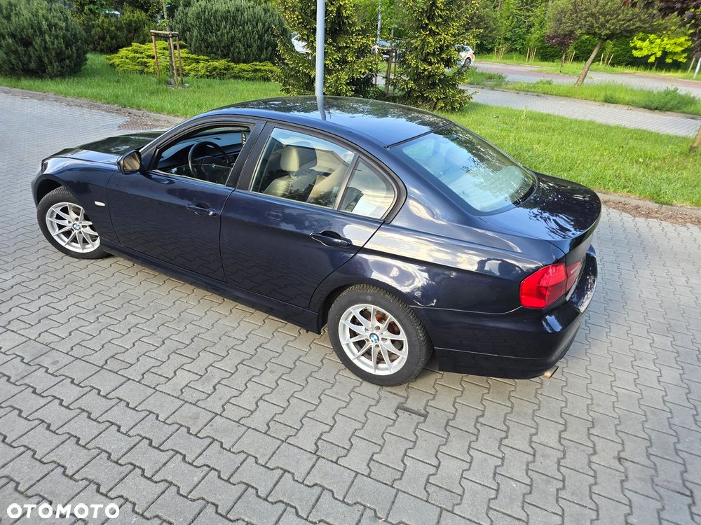 BMW Seria 3 - 32