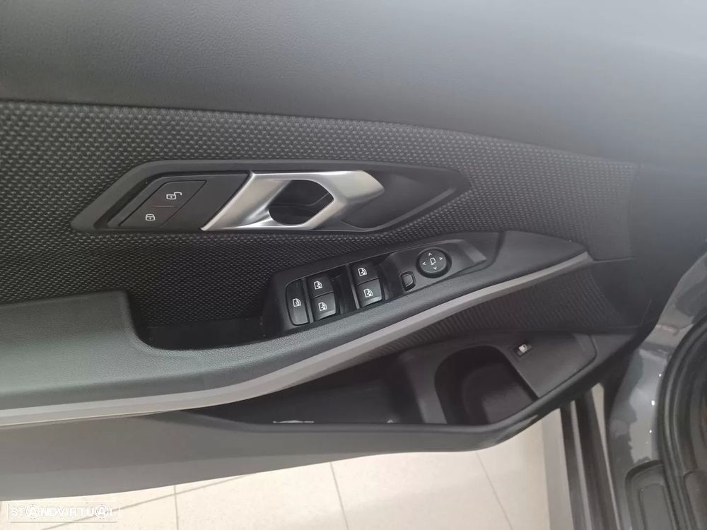BMW 330 e Corporate Edition Auto - 23
