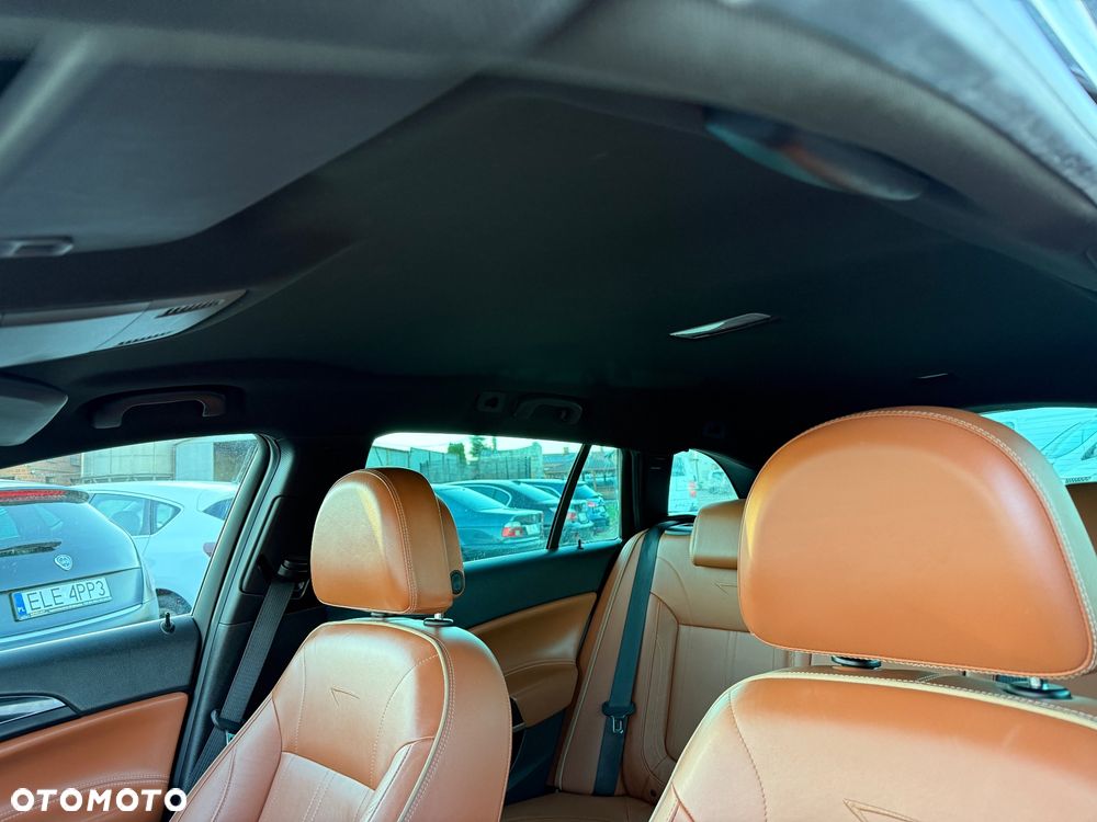Opel Insignia 2.0 Turbo Design Edition - 30