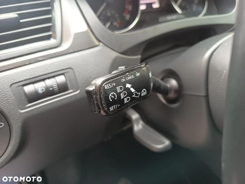 Skoda RAPID Spb 1.6 TDI DPF Joy - 6