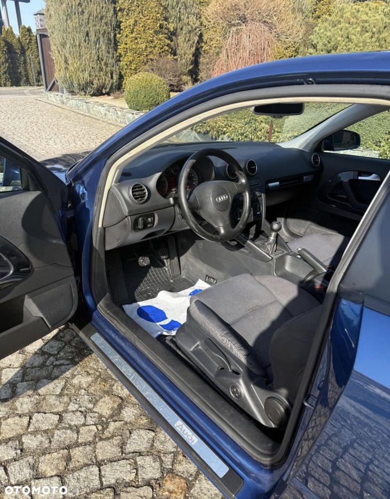 Audi A3 3-drzwiowe 1.6 Ambiente - 5