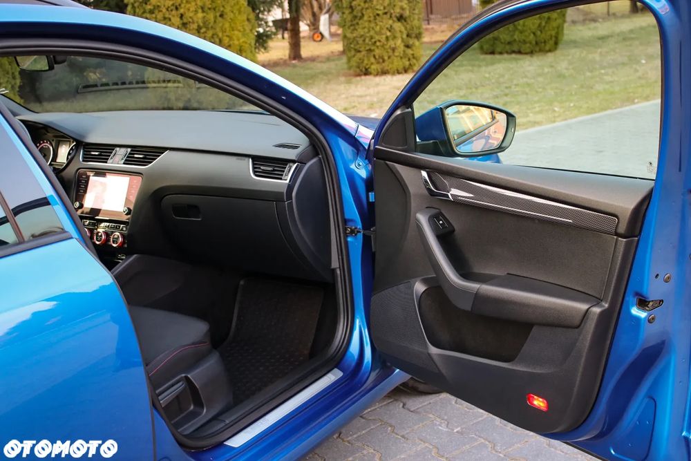 Skoda Octavia 2.0 TDI DSG RS - 20