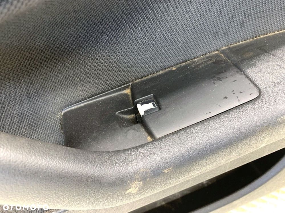 BOCZEK DRZWI PRAWY PRZÓD  AUDI A3 (8P1) 2003 - 2013 2.0 TFSI quattro 147 kW [200 KM] benzyna 2004 - - 3