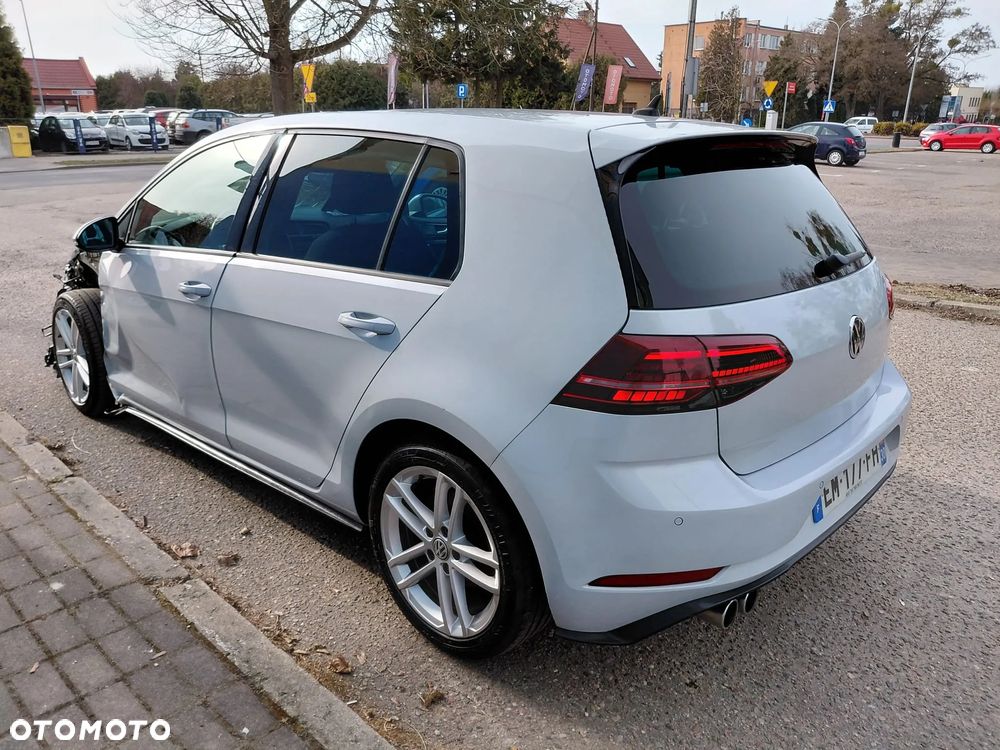 Volkswagen Golf - 8