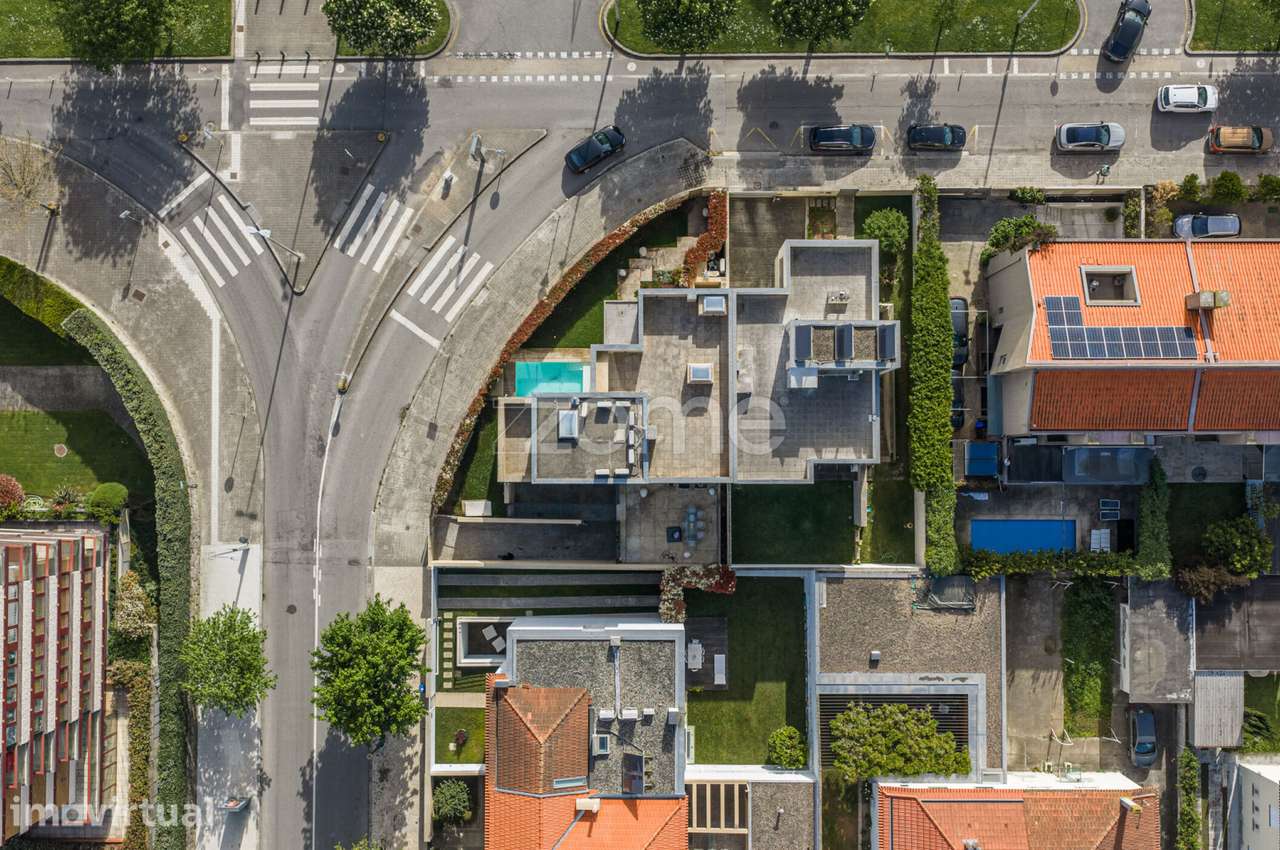 Sede Corporativa Premium | Arquitetura Contemporânea | Pinhais da Foz - Grande imagem: 4/44