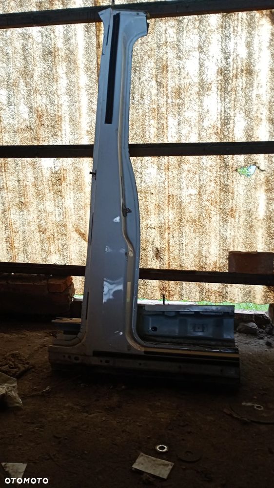 F.VAT FORD TRANSIT MK8 Podłużnica Prawa SŁUPEK ŚRODKOWY PRAWY - 1