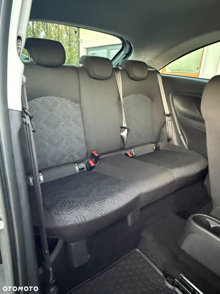 Opel Corsa - 17