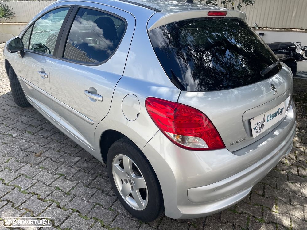 Peugeot 207 1.4 HDi Sport - 16
