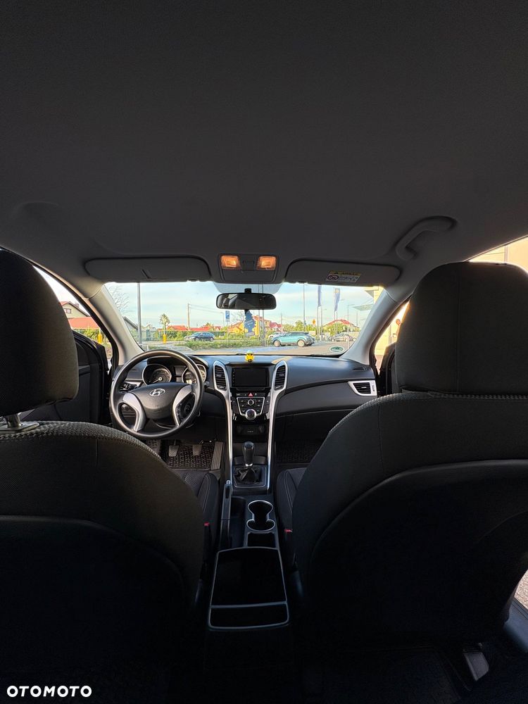 Hyundai i30 1.4 Comfort - 14