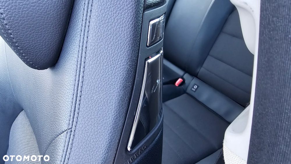 Mercedes-Benz Klasa C 180 BlueEFFICIENCY 7G-TRONIC - 19