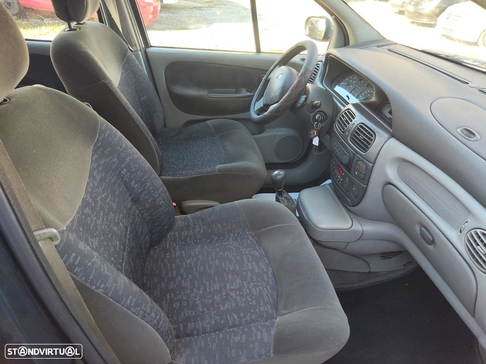 Renault Scénic 1.4 16V Conquest - 6