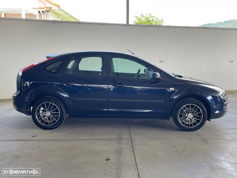 Ford Focus 1.4 16V Trend - 6