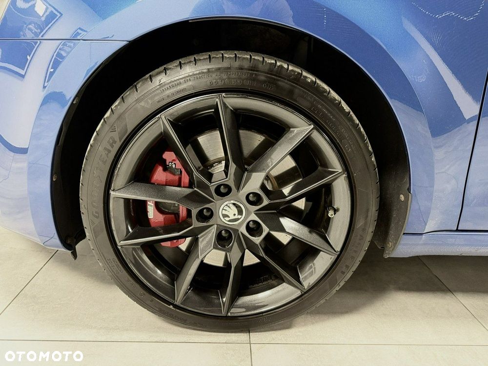 Skoda Octavia 2.0 TSI RS - 13