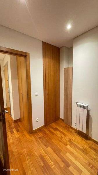 Apartamento T2 como novo - Grande imagem: 2/8