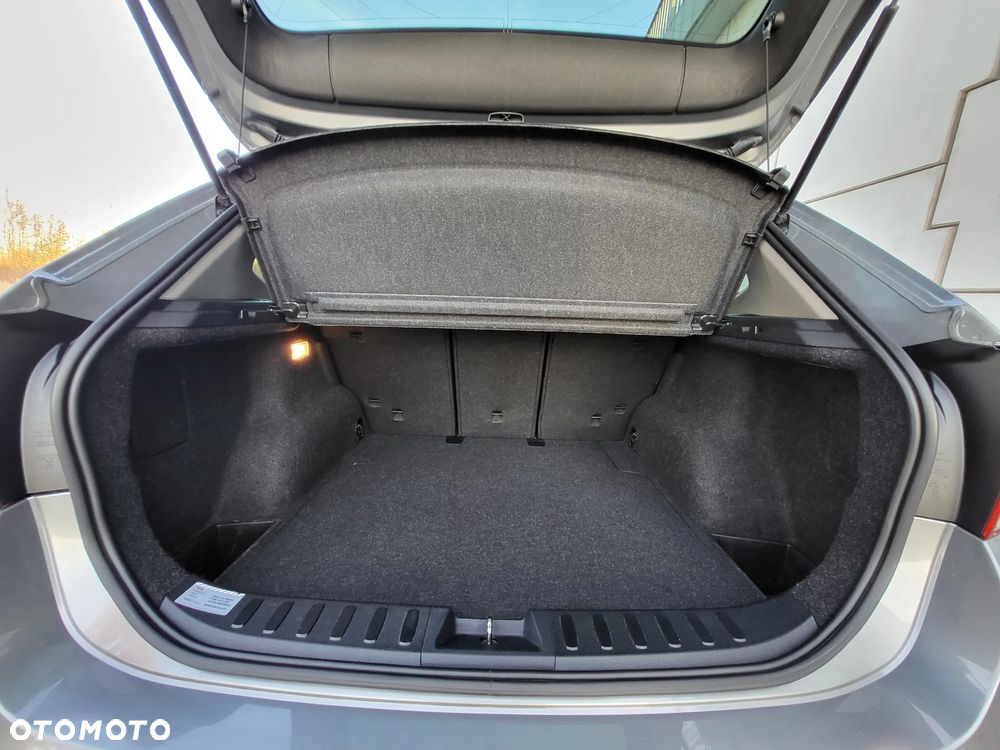 BMW X1 sDrive18i - 21