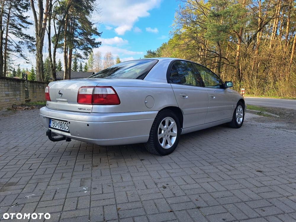 Opel Omega 2.2 Elegance - 26