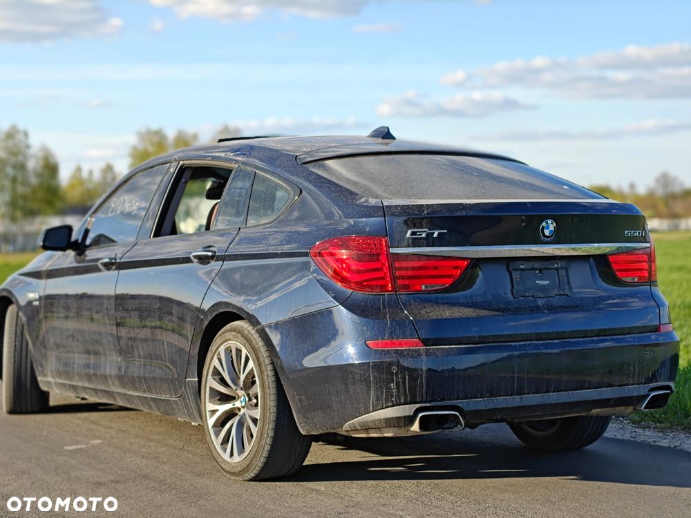 BMW 5GT 550i xDrive - 12