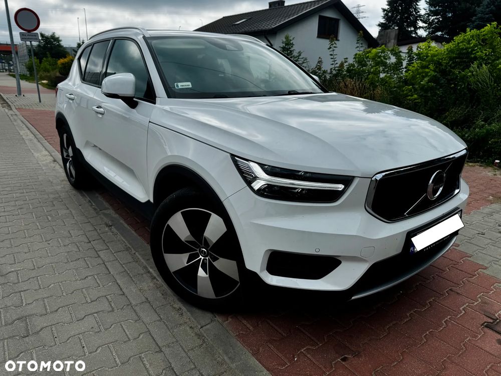 Volvo XC 40 D4 AWD Momentum (Intro Edition) - 1