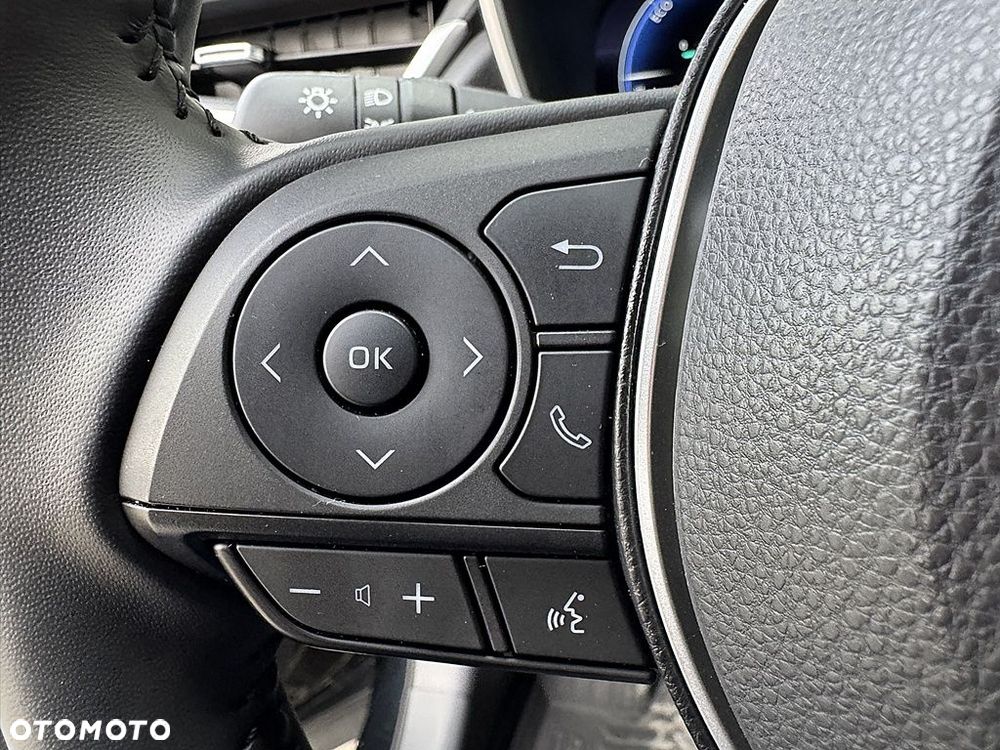 Toyota Corolla Cross - 18