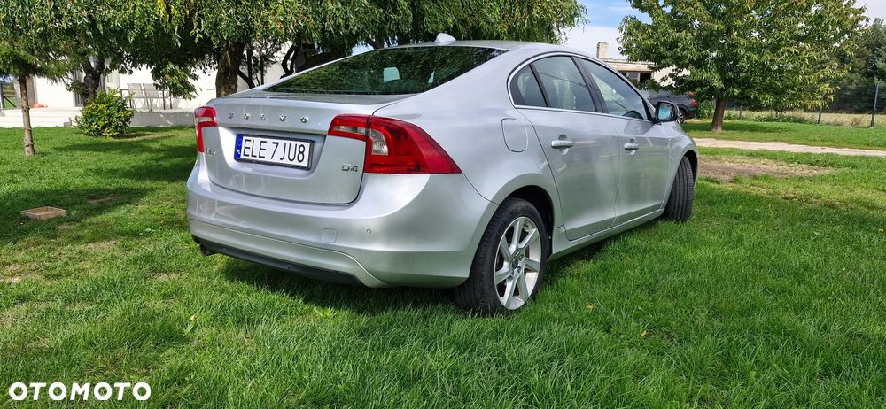 Volvo S60 D4 Geartronic RDesign - 3