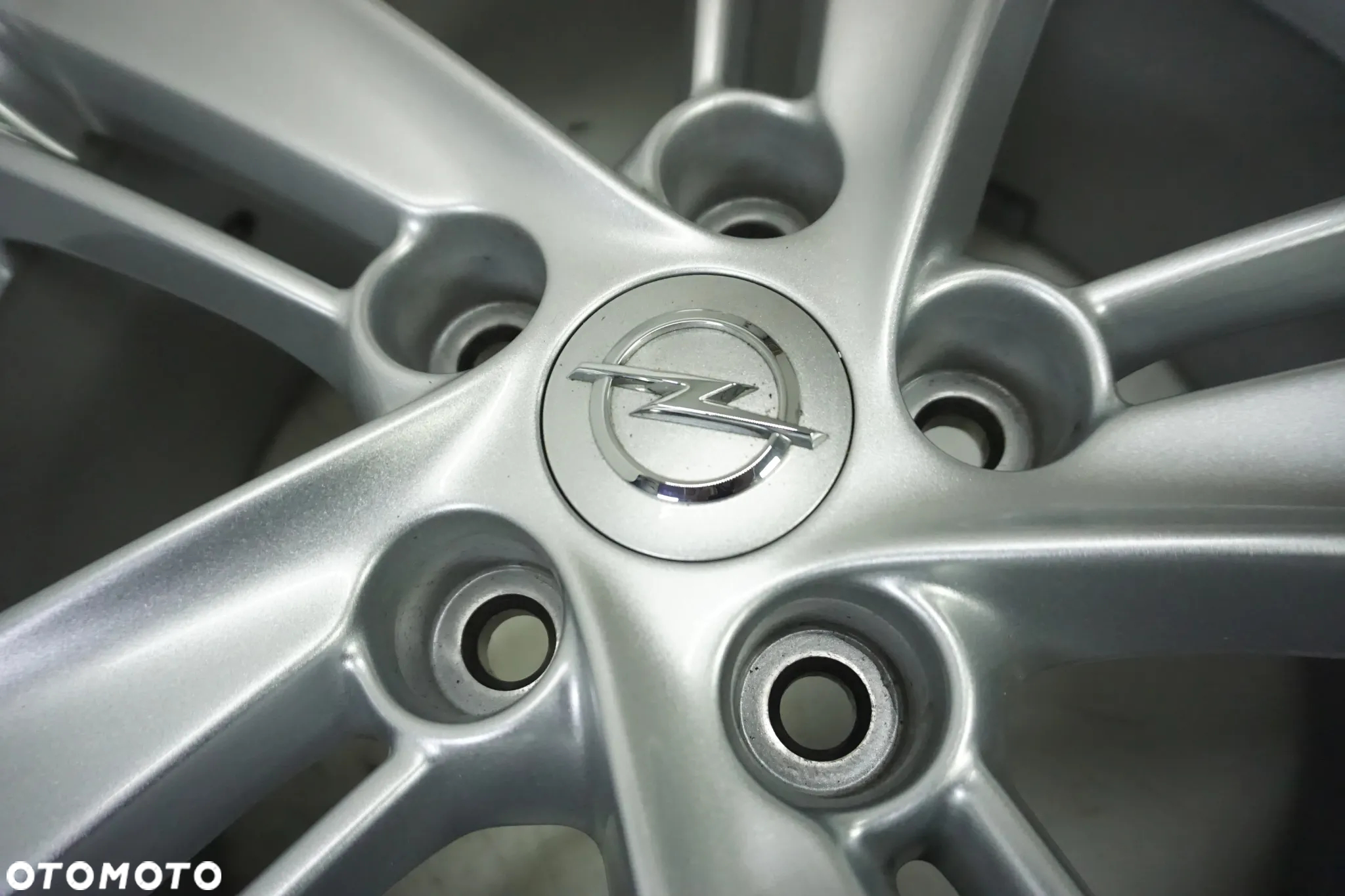 FELGI ALUMINIOWE 17 OPEL ASTRA J INSIGNIA B ZAFIRA ANTARA CHEVROLET ORLANDO CRUZE CAPTIVA VOLT  5X115 CZUJNIKI - 9