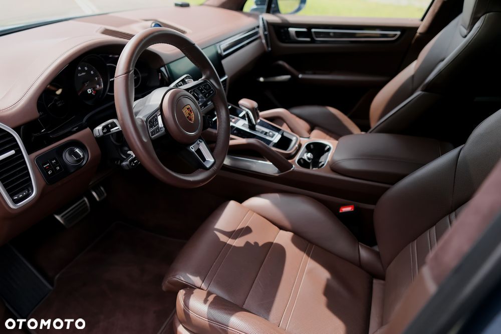 Porsche Cayenne Turbo - 17