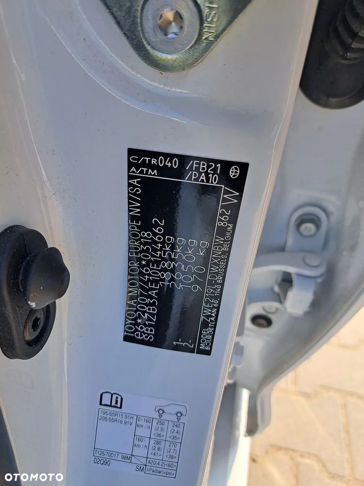 Toyota Corolla 1.8 Hybrid Comfort - 9