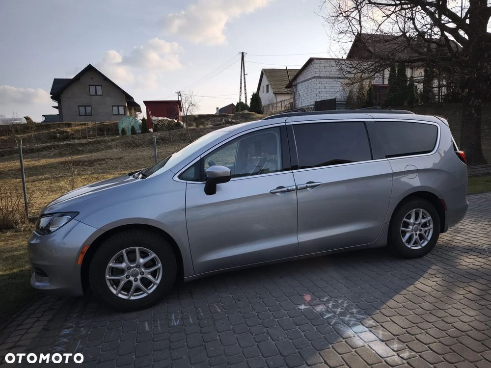 Chrysler Pacifica - 7