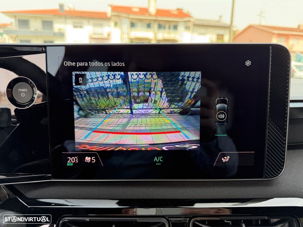 Nissan Micra 52 kWh Advance Two Tone - 27