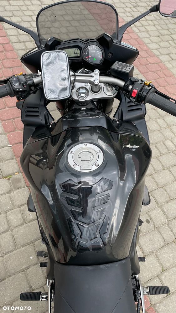 Yamaha FZ - 2