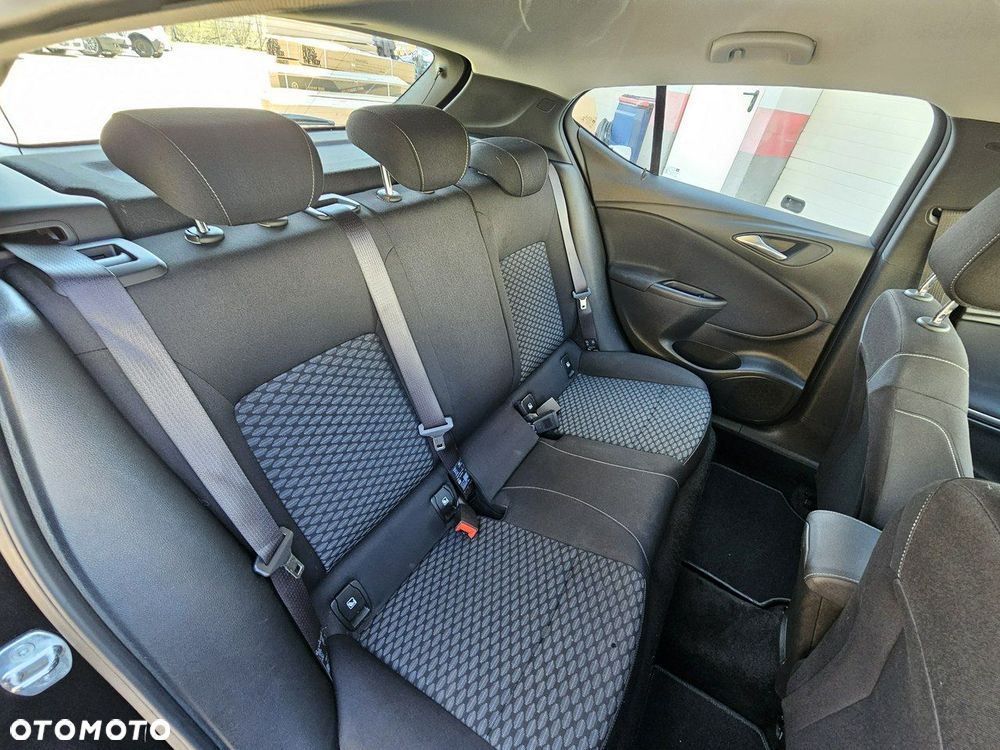 Opel Astra 1.4 T Enjoy S&S - 14