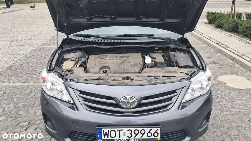 Toyota Corolla 1.6 Luna - 19