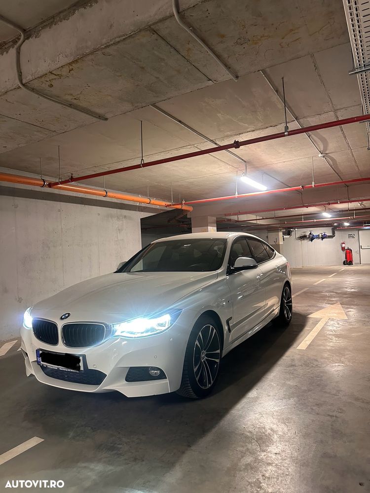 BMW Seria 3 330i xDrive AT M Sport Shadow - 5